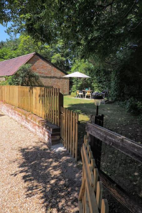 Landford'S Cottage, Your Retreat! Εξωτερικό φωτογραφία